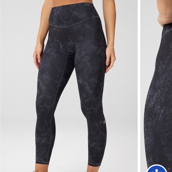 Fabletics Black Patterned Leggings - Picture 6 of 7